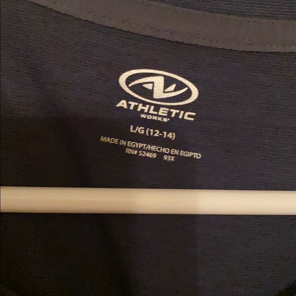 Athletic Works🏃‍♀️Top - Picture 3 of 4